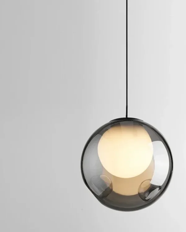 Lampa wisząca Bolla – dymiona szklana kula