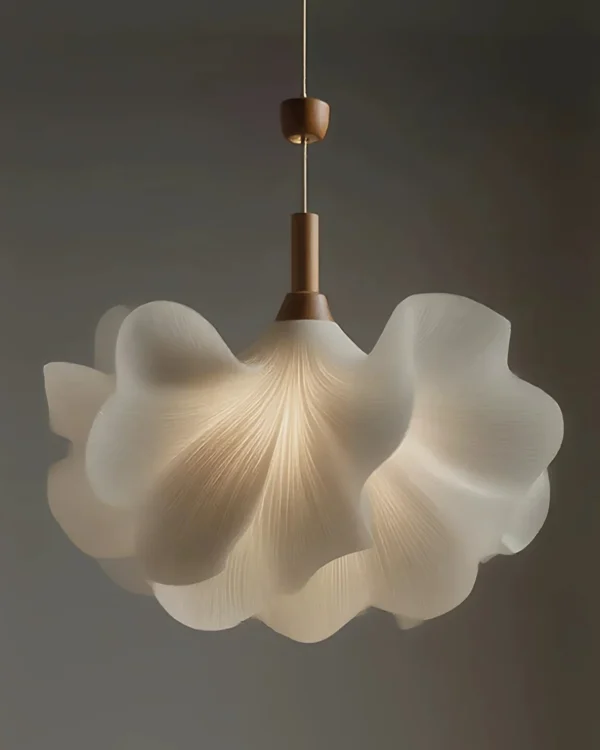 Lampa wisząca PEONIA z mlecznymi płatkami