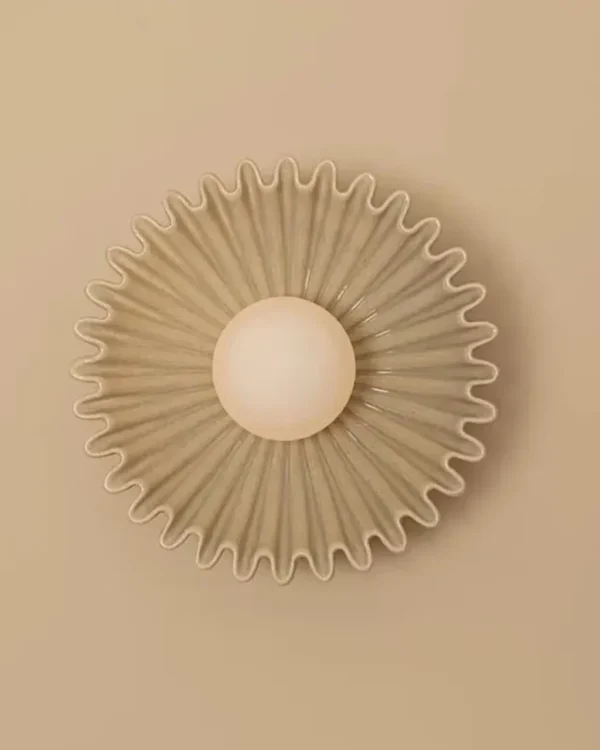 Kinkiet SOLEIL – ceramiczna, plisowana rozeta